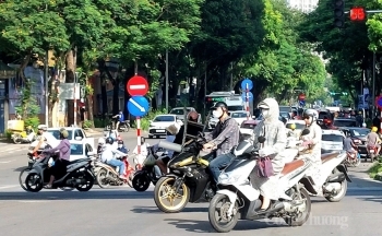 Dự báo thời tiết ngày mai 19/10/2024: Bắc Bộ giảm nhiệt, ngày nắng; Tây Nguyên, Nam Bộ có mưa to chiều tối