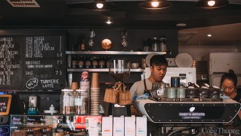 Giữa Thủ đô, lương sinh viên làm thêm trong 3 giờ chỉ bằng 1 bát phở