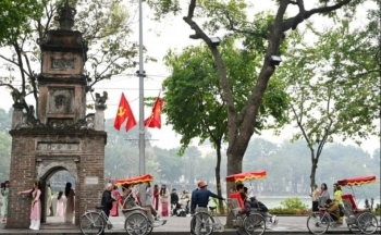 Dự báo thời tiết Hà Nội ngày 26/10/2024: Hà Nội trời đẹp ngày cuối tuần, lạnh về đêm và sáng