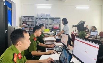 Đông Triều (Quảng Ninh): Người dân được hỗ trợ tối đa chuyển đổi giấy tờ và các thủ tục hành chính