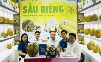 Khách hàng quốc tế quan tâm đến nông sản Việt tại Hội chợ Xuất nhập khẩu Trung Quốc