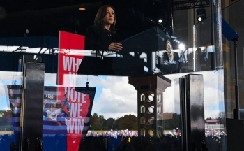 Bầu cử Mỹ 2024: Ông Trump và bà Harris ‘đại chiến sinh tử’ tại các bang chiến địa trước giờ G