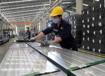 Sản xuất thép vào guồng, thị trường nội địa khởi sắc nhờ đầu tư công
