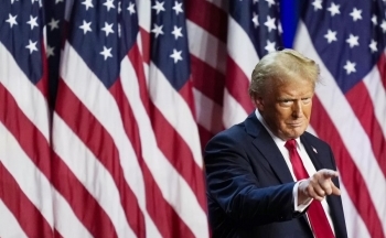 Quan chức Nga nói triển vọng phát triển của NATO; báo Mỹ dự báo tình hình chiến sự