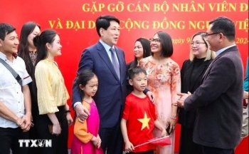 Chủ tịch nước Lương Cường thăm cộng đồng người Việt Nam tại Chile