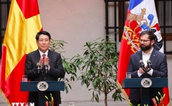 Chủ tịch nước Lương Cường và Tổng thống Chile Gabriel Boric gặp gỡ báo chí