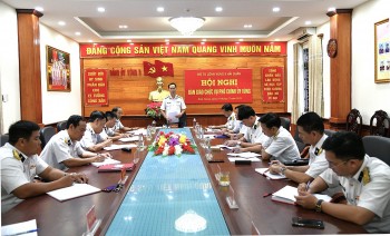 Bàn giao chức trách, nhiệm vụ Phó Chính ủy Bộ Tư lệnh Vùng 5 Hải quân