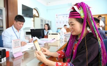 Quảng Ninh chuyển đổi số, thanh toán không dùng tiền mặt với dịch vụ công