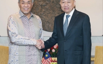 Tổng Bí thư Tô Lâm tiếp Phó Thủ tướng kiêm Bộ trưởng Bộ Phát triển nông thôn Malaysia