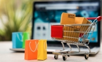 Không gian trải nghiệm hàng Việt Nam trong Tuần lễ thương mại điện tử