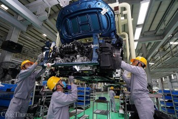 4 ngày nữa, chính sách giảm lệ phí trước bạ cho ô tô sản xuất trong nước hết hiệu lực