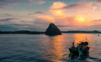 Dự báo thời tiết biển hôm nay ngày 28/11/2024: có gió mạnh sóng lớn và mưa dông trên biển