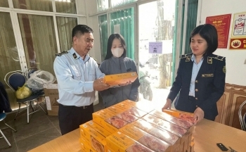 Điện Biên: Xử phạt cá nhân kinh doanh 500 bao thuốc lá giả nhãn hiệu Công ty Thuốc lá Thăng Long