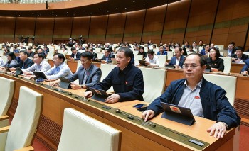 Quốc hội thông qua Luật sửa đổi, bổ sung một số điều của Luật Sĩ quan Quân đội nhân dân Việt Nam