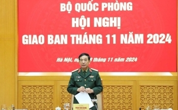 Tháng 11, Bộ Quốc phòng huy động hàng chục ngàn lượt người hỗ trợ đồng bào vùng bão lũ