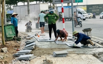 Lãng phí xây dựng vỉa hè tại Hà Nội: Cuối năm lại thấy… đào đường!