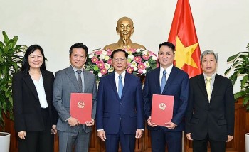 Nhân sự 29/11: Bộ Ngoại giao bổ nhiệm lãnh đạo Vụ; Cục Hải quan Lạng Sơn, Hải Phòng có tân lãnh đạo