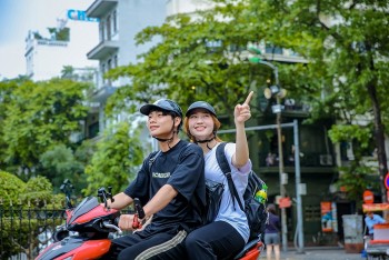 Uống Trà Xanh Không Độ giảm căng thẳng khi nỗ lực làm ngày cày đêm chạy đua với tết