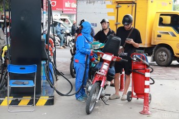 Giá xăng dầu hôm nay 19/04/2025: Tiếp đà tăng