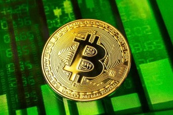 Bitcoin lần đầu lịch sử có giá trị cán mức đỉnh