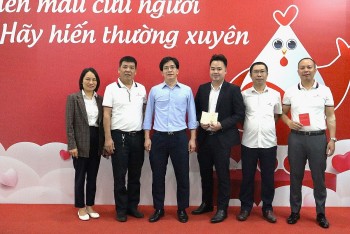 Công ty Cổ phần Phát triển Điện lực Việt Nam hưởng ứng Tuần lễ hồng EVN lần thứ 10