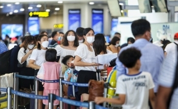 Hãng hàng không 'chạy đua' ứng phó 'cơn sốt' vé máy bay dịp Tết