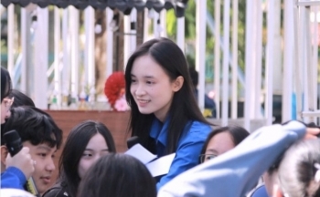 Gia Lai: Cô giáo trẻ ‘truyền lửa’ học tiếng Anh cho học sinh dân tộc thiểu số