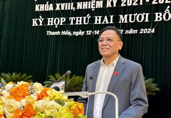 Sân vận động Thanh Hóa là sân duy nhất trong cả nước để khán giả phải ngồi trên nền bê tông