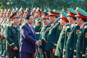 Thủ tướng mong Học viện Kỹ thuật quân sự đổi mới để bay cao, sáng tạo để vươn xa