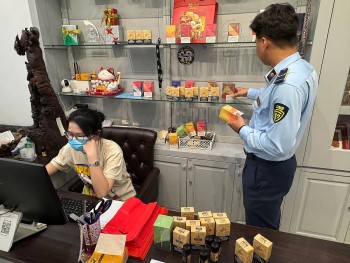 Hà Nội: Xử phạt 27 trường hợp kinh doanh thuốc lá điện tử