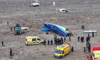 Rơi máy bay chở khách ở Kazakhstan, chưa rõ thương vong