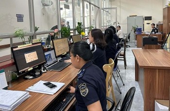 TP. Hồ Chí Minh: Hàng loạt doanh nghiệp bị dừng thủ tục hải quan do nợ thuế