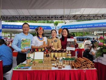 Tinh dầu quế Trà My chinh phục người tiêu dùng cả nước thông qua thương mại điện tử
