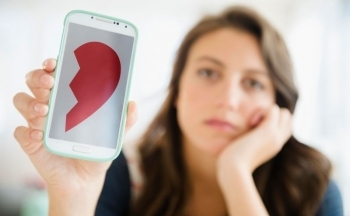 Vì sao Gen Z ngày càng hờ hững với hẹn hò online?