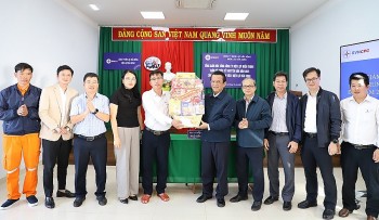 Tổng giám đốc EVNCPC chúc Tết Điện lực Đắk Song (Đắk Nông)