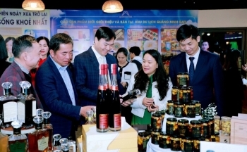 Đông Triều: Sôi động Hội chợ thương mại và kinh tế đêm