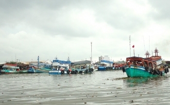 Thời tiết biển hôm nay 2/1: Cảnh báo mưa dông trên biển