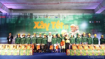 Trao quà Tết cho công nhân xây dựng tại TP. Đà Nẵng