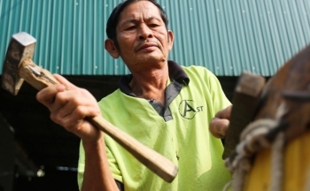 Làng làm trống 'độc nhất vô nhị' Hà Tĩnh vào vụ Tết