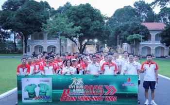 PV GAS VUNG TAU-Đi bộ leo núi khởi động năm mới 2025