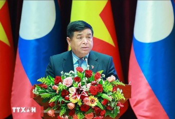 Bộ trưởng Nguyễn Chí Dũng: Việt - Lào đoàn kết bền chặt trong đầu tư, thương mại để ‘cùng thắng’