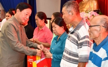 Phó Thủ tướng Trần Hồng Hà tặng quà Tết cho hộ nghèo ở Bà Rịa - Vũng Tàu