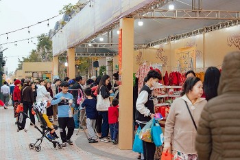 Trải nghiệm sắm Tết, chơi Xuân tại 'Vương quốc lễ hội'