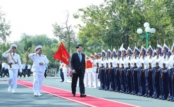 Chủ tịch nước Lương Cường thăm, chúc Tết lực lượng vũ trang