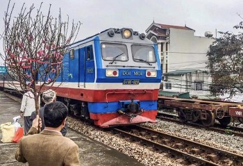 Tàu hoả sắp ‘kín chỗ’ dịp Tết Nguyên đán Ất Tỵ 2025