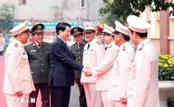 Chủ tịch nước Lương Cường thăm, chúc Tết cán bộ, chiến sỹ Bộ Tư lệnh Cảnh vệ