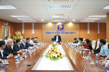 Thứ trưởng Nguyễn Hoàng Long làm việc về cung ứng xăng dầu dịp Tết tại TP. Đà Nẵng