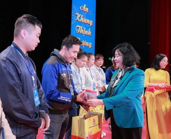 Ấm lòng 'sợi dây yêu thương' dịp Tết