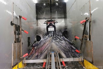 Kiếm 15 triệu/ngày nhờ 'xông hơi' cho xe máy dịp Tết