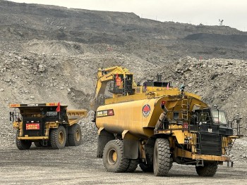 Ngành than thi đua ngay đầu Xuân để đạt tăng trưởng 2 con số